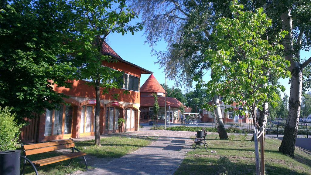 Silver Park Vendeghaz Berettyóújfalu Exteriör bild