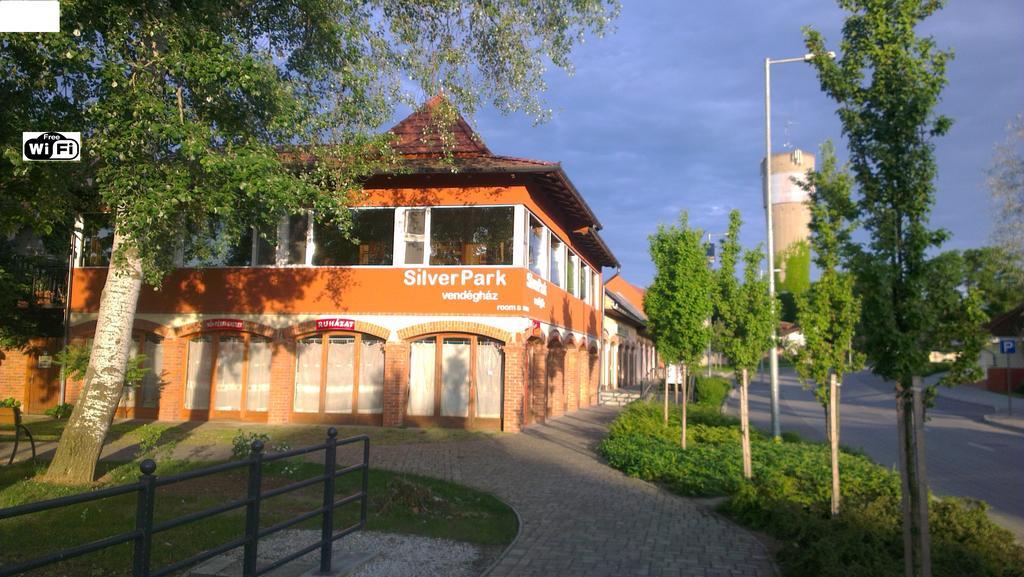 Silver Park Vendeghaz Berettyóújfalu Exteriör bild